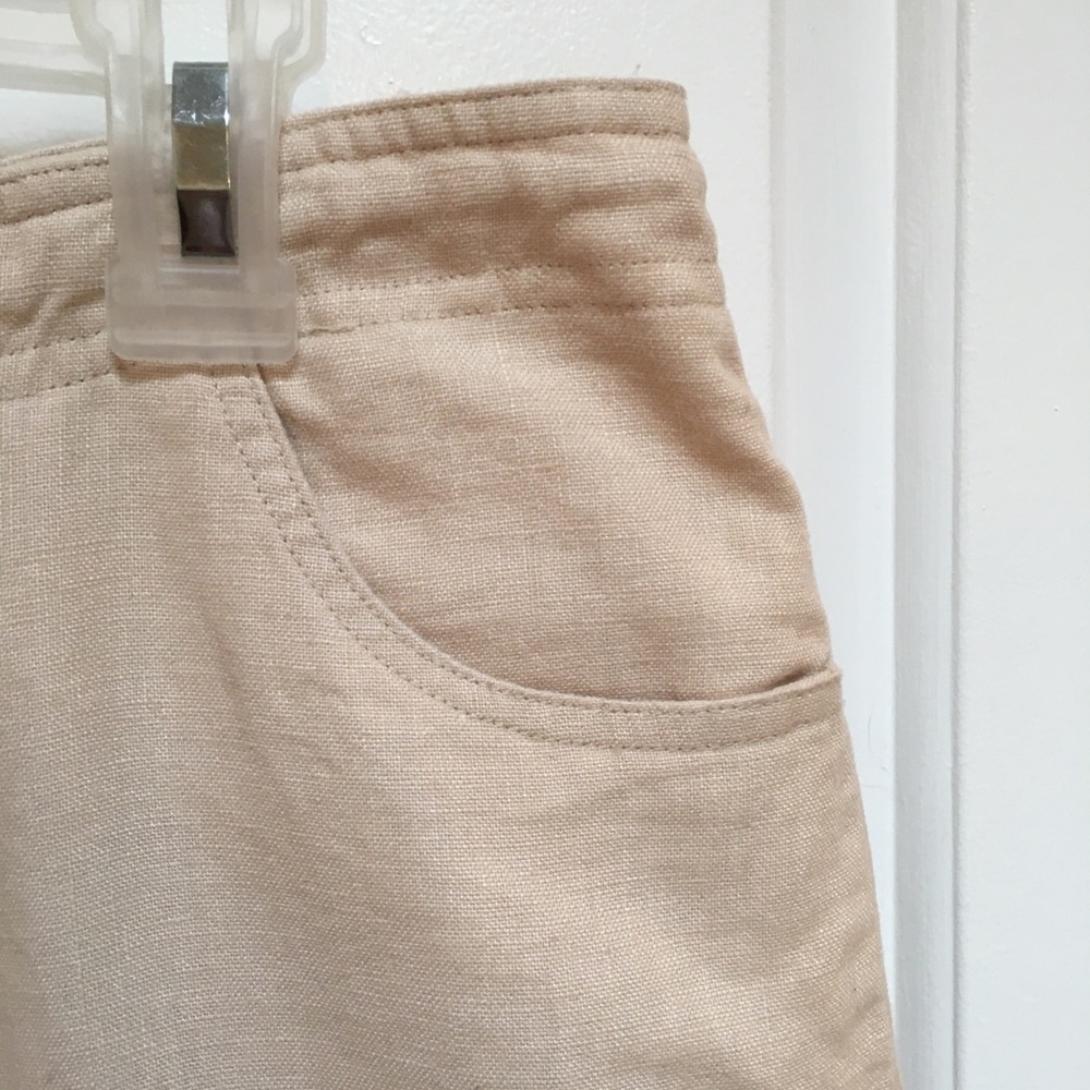 Embroidered crop pants ~ like new 🌷 - Picture 7 of 8